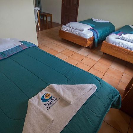 Hostal Castro Galapagos بويرتو أيورا المظهر الخارجي الصورة
