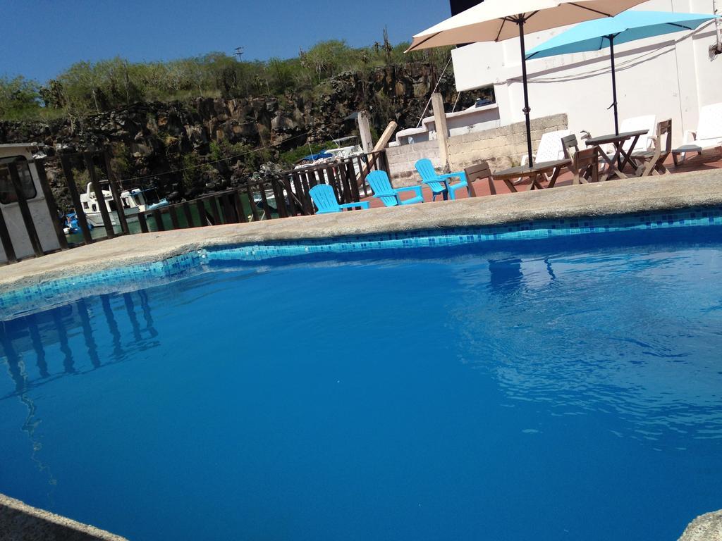 Hostal Castro Galapagos بويرتو أيورا المظهر الخارجي الصورة
