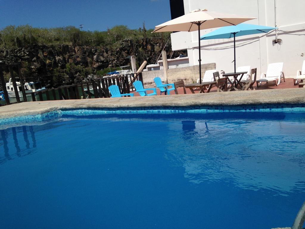 Hostal Castro Galapagos بويرتو أيورا المظهر الخارجي الصورة